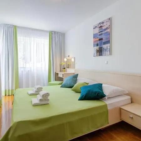 Modern A 2+2 **** * Selce
