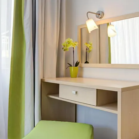 Modern A 2+2 **** Apartment