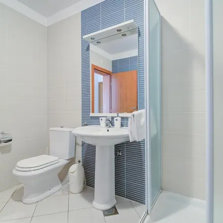Modern A 2+2 **** Apartment Selce